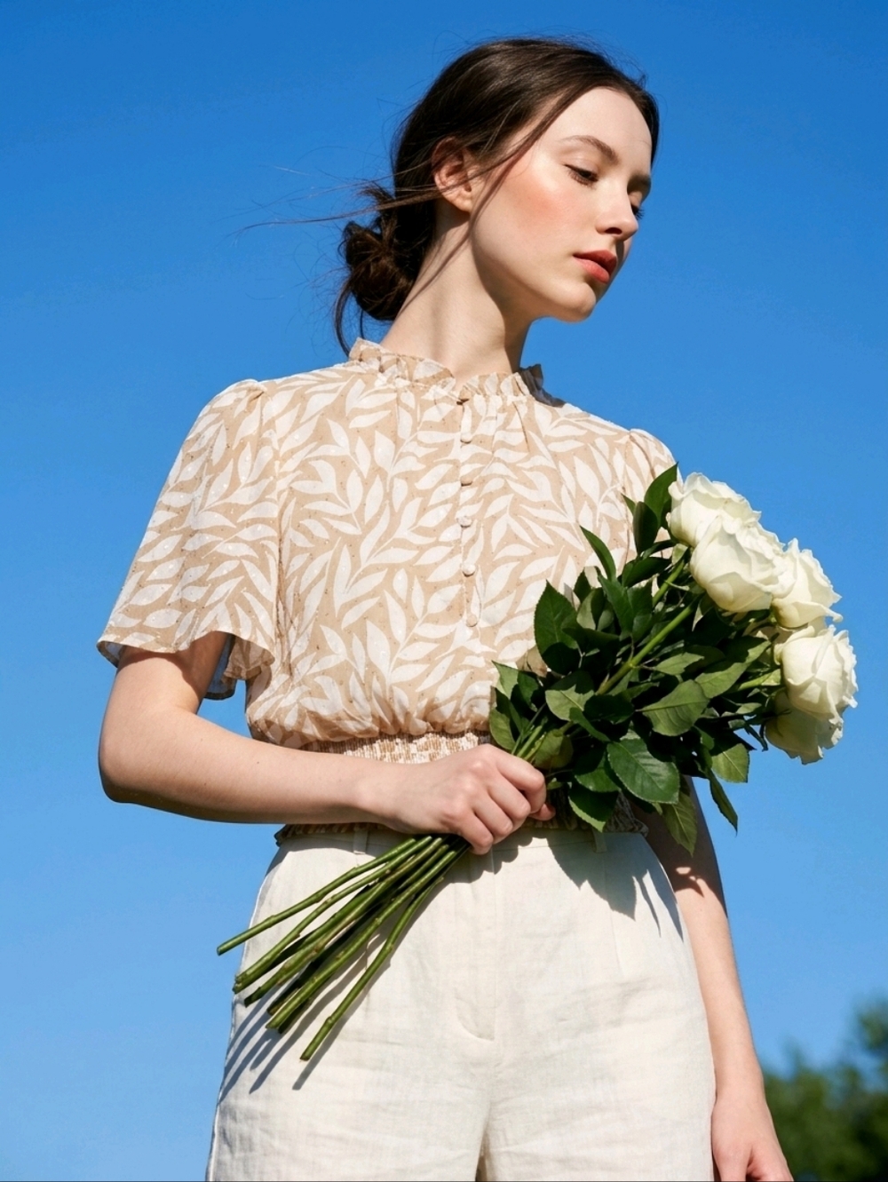 Haver London Vnt. Beige Cream Leaf Print. Smocked Waist Blouse. Size S